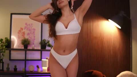 Lena Laurent online show from June 7, 9:27 am