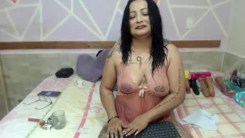 lena_lawson online show from February 12, 5:31 am