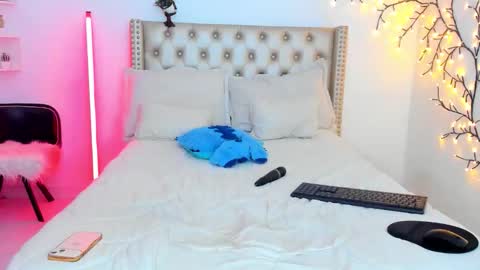 Lena  online show from March 4, 10:49 pm