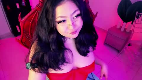Snapshot of lenasweetx chatting on March 8, 10:45 pm Lenna Kang online show from March 8, 10:45 pm