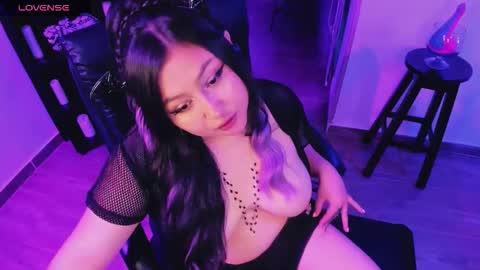 Lenna Kang online show from February 11, 11:17 pm