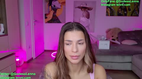 Lenna Goddess online show from December 5, 8:00 am