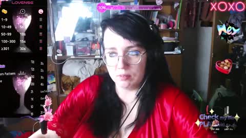 Snapshot of leona_harrison chatting on February 9, 8:56 pm Leona Harrison online show from February 9, 8:56 pm