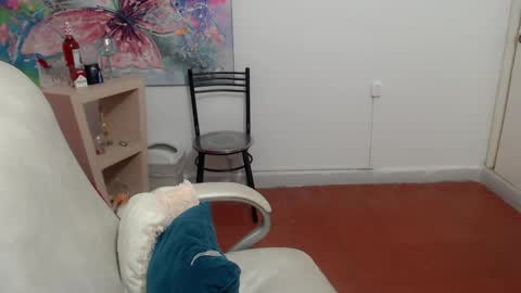 Snapshot of leonela_69 chatting on September 29, 3:33 am leonela   online show from September 29, 3:33 am