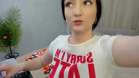 Lesley online show from November 5, 4:18 am