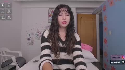 Lesly online show from November 4, 3:39 pm