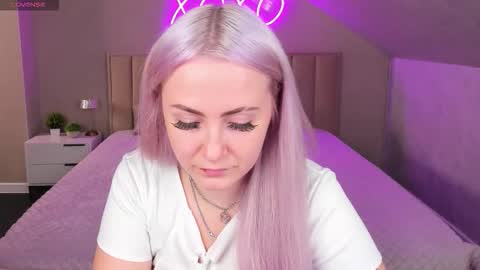 Snapshot of leslie_bell chatting on October 14, 9:23 am Joyce online show from October 14, 9:23 am