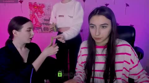 leslie_bird online show from March 5, 10:22 am