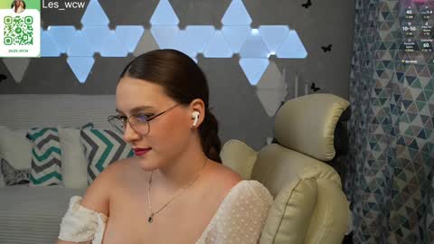 Snapshot of lesliekorfs chatting on February 1, 11:06 pm LeslieKorfs online show from February 1, 11:06 pm