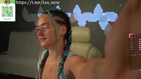 LeslieKorfs online show from October 4, 9:52 pm