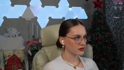 Snapshot of lesliekorfs chatting on December 11, 11:10 pm LeslieKorfs online show from December 11, 11:10 pm