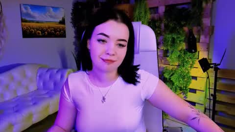 LeslieRowe online show from October 24, 5:20 pm