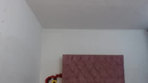 lesly_hot26 online show from October 9, 5:00 am