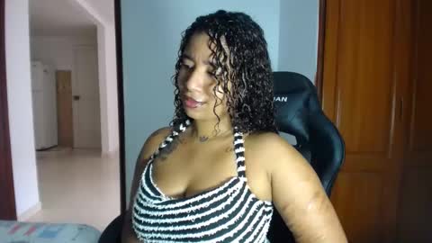 Snapshot of leslycarsson chatting on February 14, 8:26 pm lesly online show from February 14, 8:26 pm