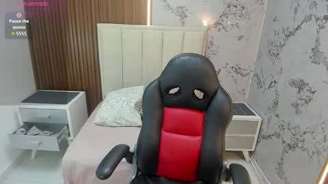   online show from February 20, 7:58 pm