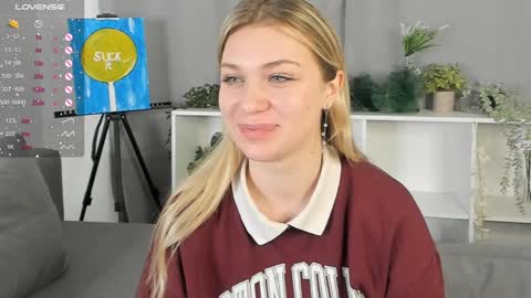 Erin Open for long and cool pvts 3 online show from December 11, 9:19 am