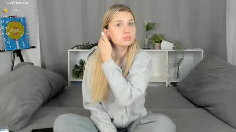 Erin Open for long and cool pvts 3 online show from December 7, 11:07 am