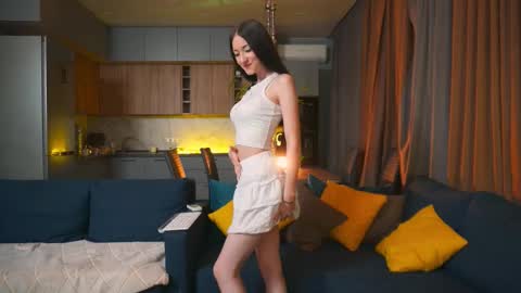 Hi my name is Lessy I am 18 years old. Im new here but I really like making new acquaintances online show from September 13, 10:18 pm