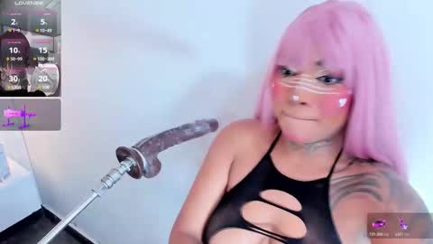 Snapshot of leticia_lynn chatting on October 19, 8:44 pm LETI 3 online show from October 19, 8:44 pm