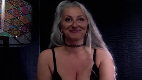 leticiareys online show from March 13, 3:02 pm