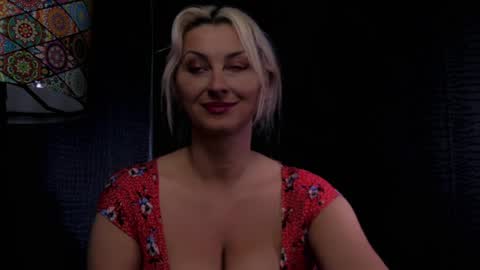 leticiareys online show from April 8, 9:33 am