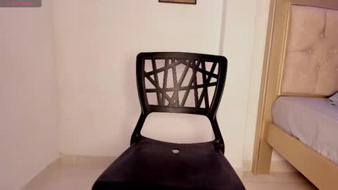 Letizia online show from October 1, 7:24 am