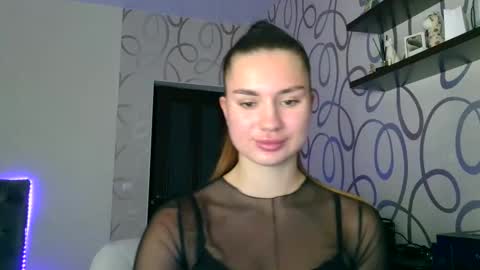 Emily online show from November 8, 3:28 pm