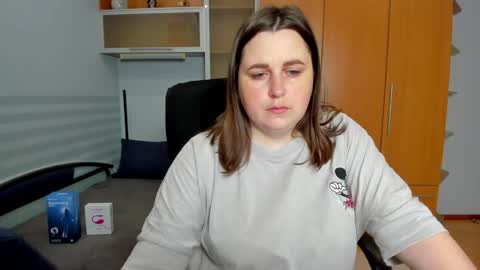 Naomi online show from June 3, 5:52 am
