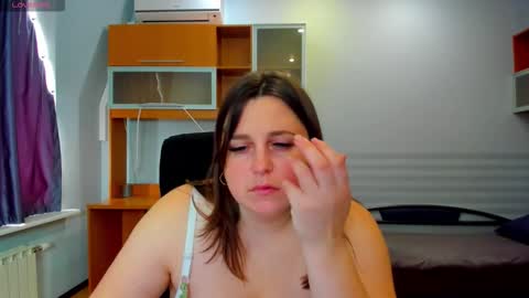 Naomi online show from November 22, 7:55 am