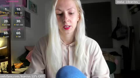 LeaVixx online show from March 3, 6:53 pm