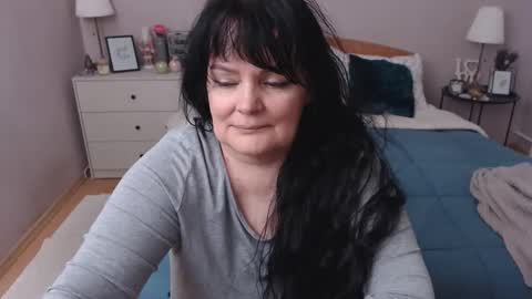 Mary online show from February 24, 2:49 pm