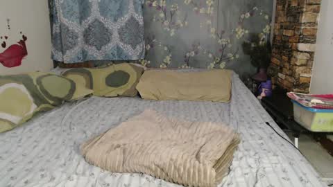 Snapshot of lexi818 chatting on March 11, 1:48 am lexianna online show from March 11, 1:48 am