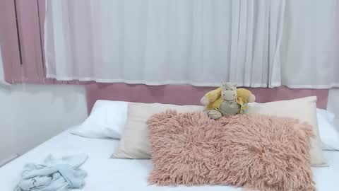Gabrielle online show from December 17, 4:45 am