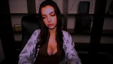 Alexia online show from December 11, 3:37 pm