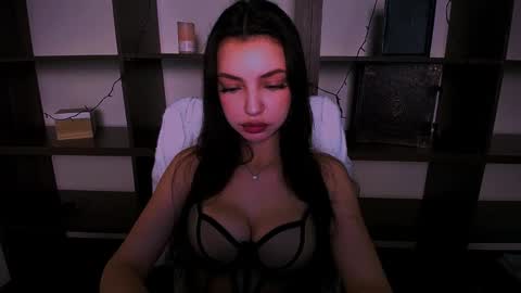 Alexia online show from December 23, 3:33 pm