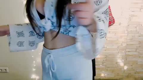 Alexia online show from December 9, 1:02 pm