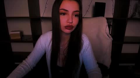 Alexia online show from December 15, 1:22 pm
