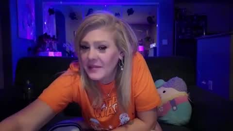 Snapshot of lexi_shocker chatting on October 31, 3:41 am Lexi online show from October 31, 3:41 am