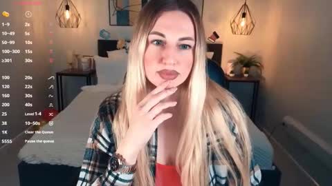 Snapshot of lexi_terele chatting on October 2, 7:02 am Lexy - Follow me online show from October 2, 7:02 am
