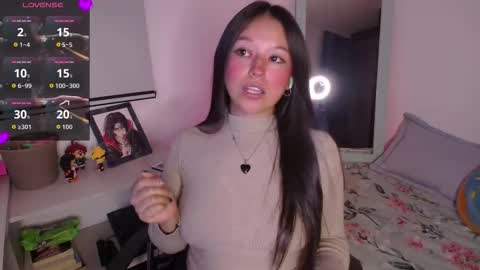 Snapshot of lexie_babe chatting on October 15, 12:24 am Lexie Thompson 8pm 0000am -5 online show from October 15, 12:24 am