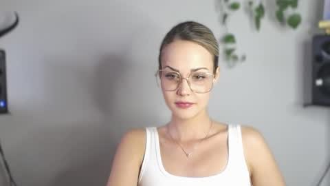 Snapshot of lexie_wild chatting on February 12, 2:55 pm Lexie online show from February 12, 2:55 pm