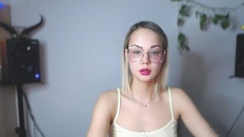 Snapshot of lexie_wild chatting on March 3, 10:07 pm Lexie online show from March 3, 10:07 pm