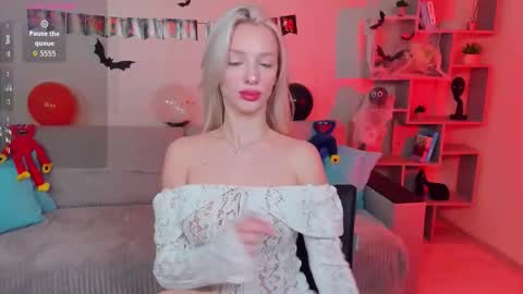 Snapshot of lexieblonde chatting on October 16, 11:24 am lexieblonde online show from October 16, 11:24 am