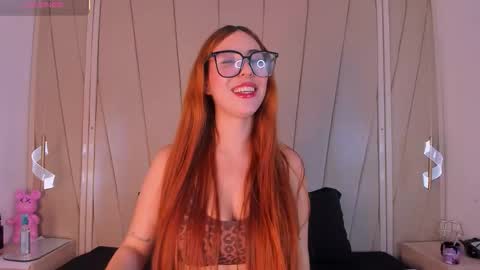 lexiee__ online show from January 6, 5:38 pm