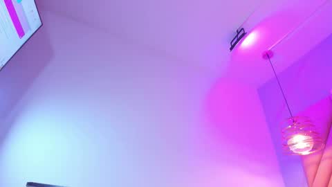 lexiegrace_ online show from September 10, 12:16 pm