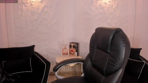 Lexie  online show from March 27, 9:04 pm