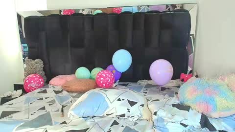 lexiross1 online show from March 1, 3:05 pm