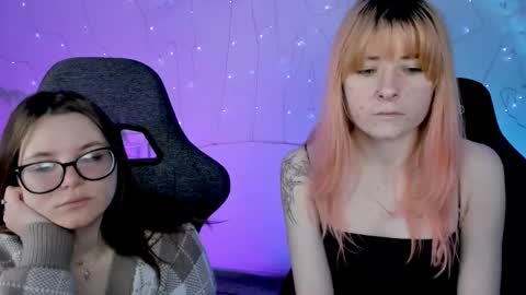 Snapshot of lexiwenford chatting on February 11, 3:08 am Lexi Wenford NO NUDE GODDESS online show from February 11, 3:08 am
