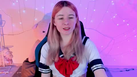Snapshot of lexiwenford chatting on December 7, 3:04 am Lexi Wenford NO NUDE GODDESS online show from December 7, 3:04 am
