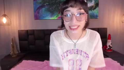 Snapshot of lexy_bluu chatting on December 6, 8:50 pm Lexy online show from December 6, 8:50 pm